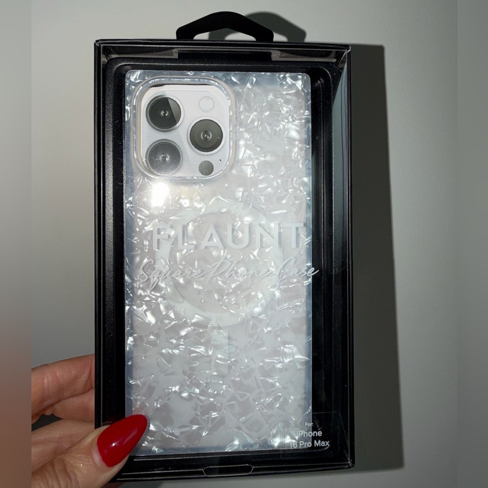 Flaunt White Pearl Shell Case for iPhone 13 Pro Max